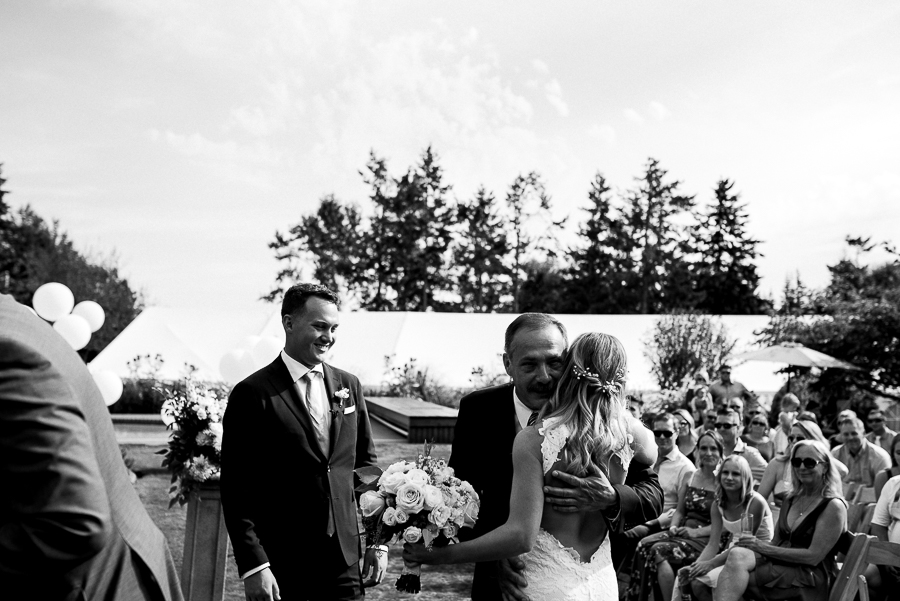vancouver island wedding (86).jpg