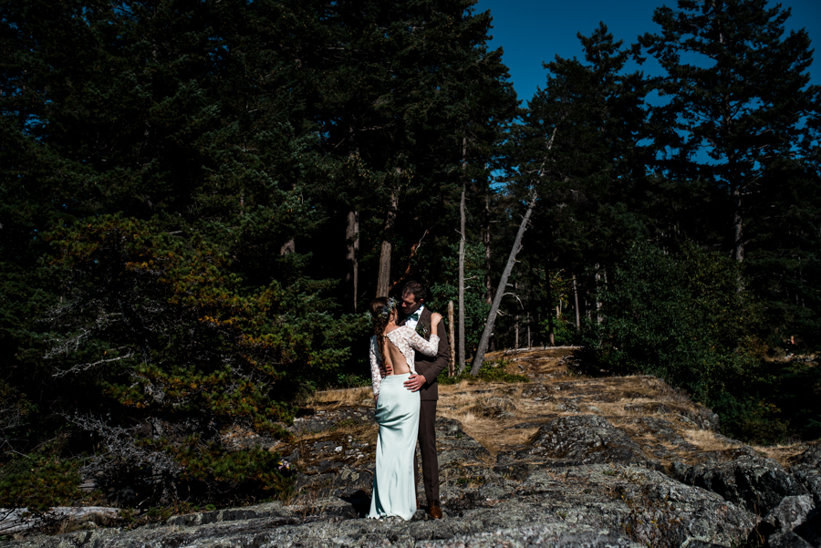 bowen island wedding photographer (119).jpg