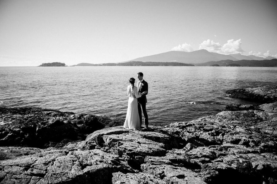 bowen island wedding photographer (122).jpg